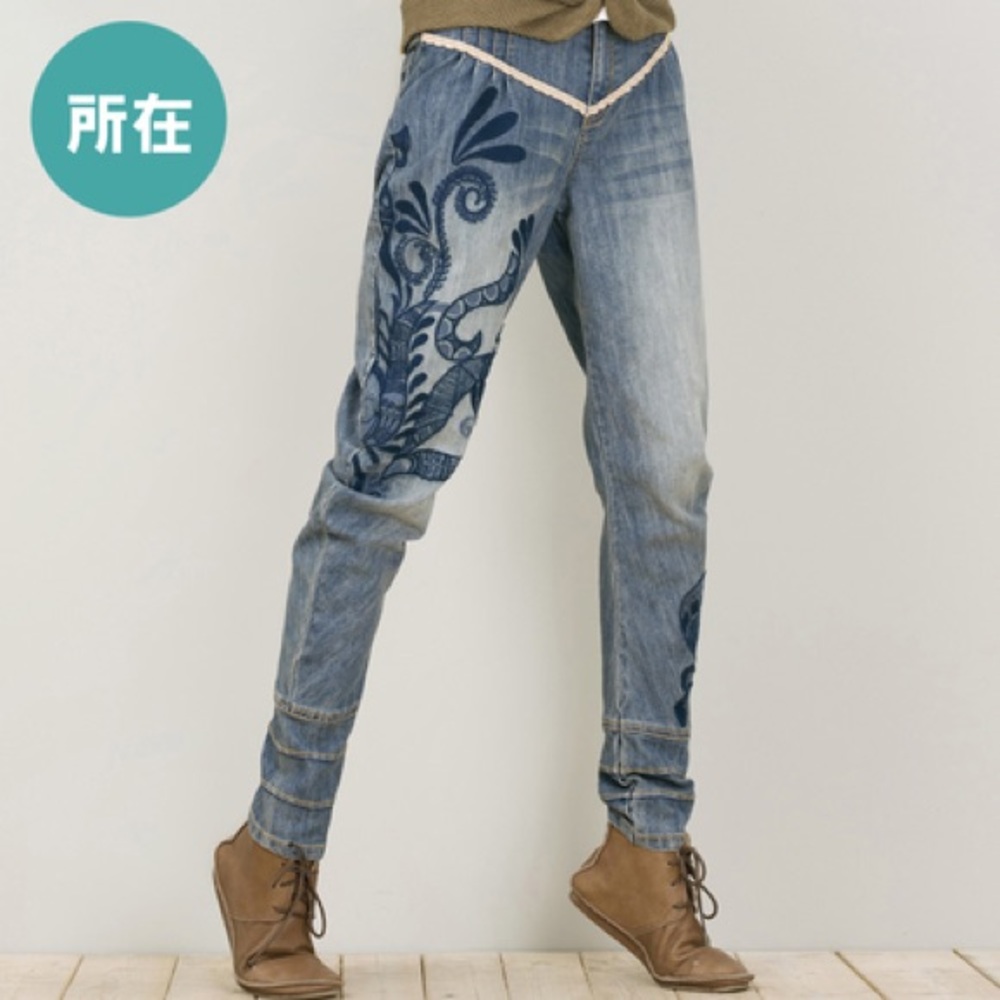 Embroidered Jeans with Lace Detail